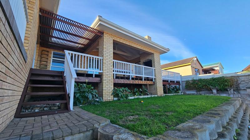 6 Bedroom Property for Sale in Dana Bay Western Cape